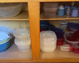Plastic Food Storage & Mixing Bowls 