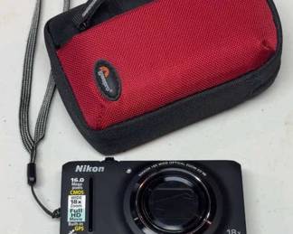 Nikon Digital Camera 