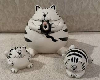 Cat Cookie Jar & Shaker Set 