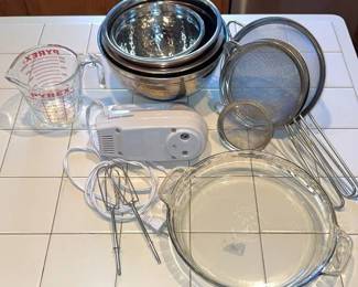 Mixer, Bowls & More 