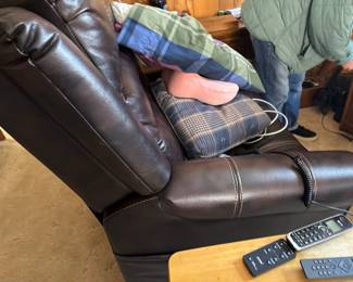 104Nov 08 2025 03 29pm5nHQ