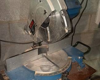 Ryobi 10-inch Compound Miter Saw