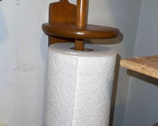 Wooden Paper Towel Holder with Key-Shaped Handle