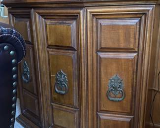 Vintage French Provincial Dresser