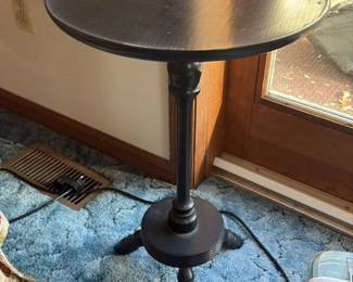 antique pedestal table