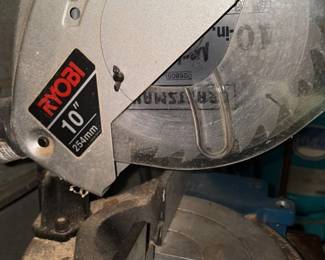 Ryobi 10-inch Compound Miter Saw