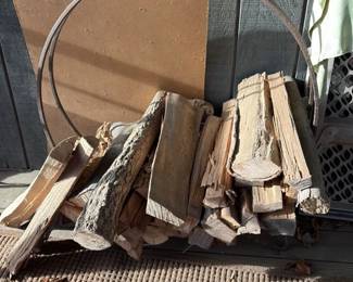 Round Metal Firewood Rack with Split Logs