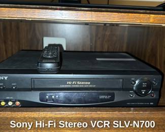 Sony Hi-Fi Stereo VCR SLV-N700