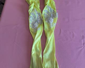 gloves that match gown