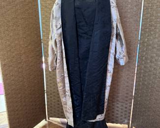 Silk robe with leaf motif