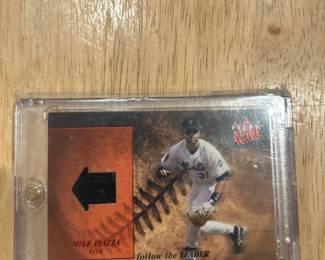 Mike Piazza fleer ultra game worn jersey patch