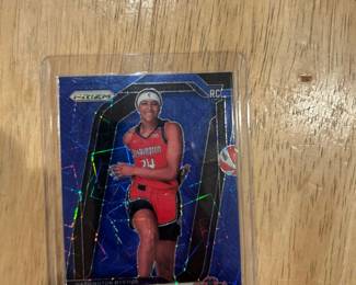 Aaliyah Edwards blue velocity rookie