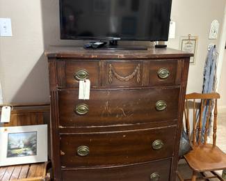 Vintage 4 drawer dresser, tv, vintage chairs