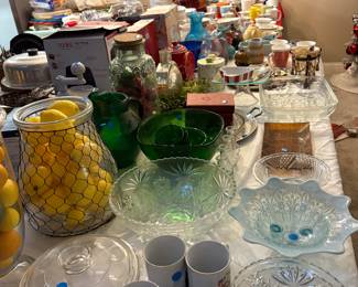 Miscellaneous glassware, coffee cups, glass ware 