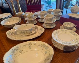 Set Syracuse china