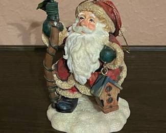 This Santa is ready to hang on your tree