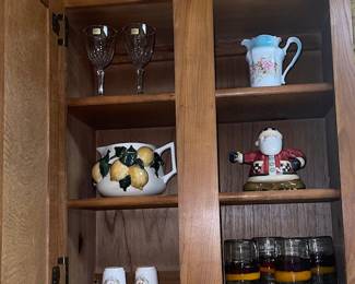 The other Teapot Santa, Vintage Santa S&P, handblown glasses, and more! Great finds!