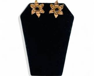 10 10KGoldFlowerStudEarringswGarnetCenters261g
