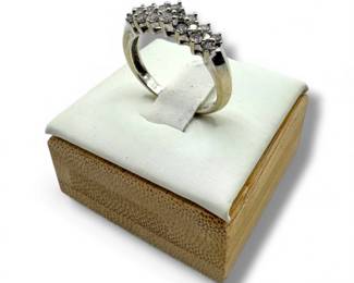 30 10KWhiteGoldDiamondBandRingSize7262g20Stones