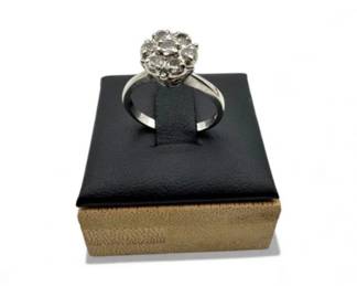 61 14KWhiteGoldClusterRingw7Diamonds32g