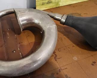 Vintage Squeeze-bulb Horn