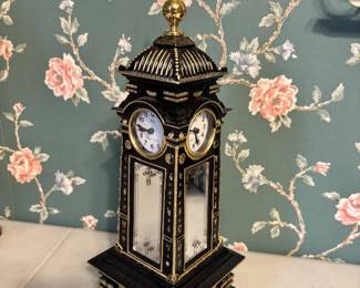 Scully and Scully Time Zone Clock