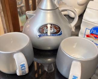Hershey’s Kisses Tea Set