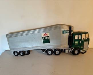 ARA Services Chalkware Truck