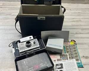 Vintage Polaroid Automatic 250 Land Camera Kit β Complete w/ Case, Flash, Portrait Kit, Cold Clip & Bulbs