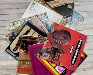 Lot of Vintage Vinyl Records β Louis Armstrong, Dionne Warwick, Shirelles, Red Sovine & More