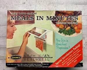 Vintage Food Sealer Dazey Seal-A-Meal Introductory Kit with Box and Bags