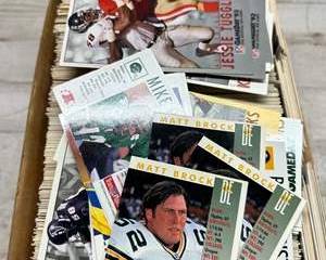 Massive 1993 NFL Football Card Lot β Fleer GameDay & More! Vintage Box Collection