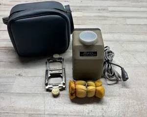 Vintage Bower 35mm Slide Projector Bower Vintage Made in Japan with Case and Accessories