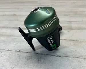 Vintage Johnson Tangle-Free 10 Graphite Spincast Reel β Classic Green Fishing Reel USA Made