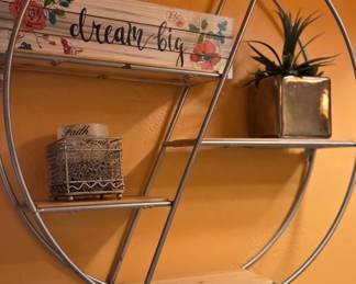 69Oct 28 2025 06 39pmiqxr