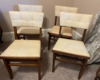 4 folding chairs