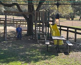 Play set in great shape and priced to sell
