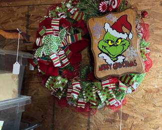 Grinch wreath like new