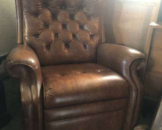 PRE-SALE Vintage Brown Recliner $45
