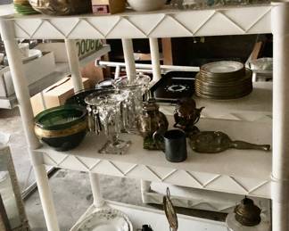 SO MANY COLLECTIBLES/ ANTIQUES 