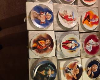Marylin collecting plates