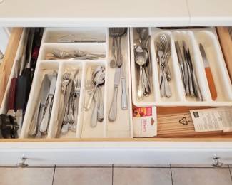 Utensils & flatware