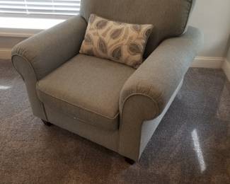 Upholstered arm chair