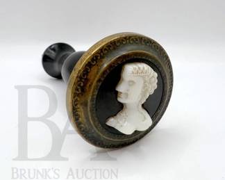 VICTORIAN CURTAIN HOLDBACK SET