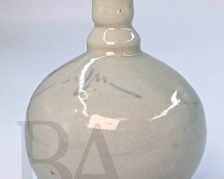 19TH CENTURY KOREAN JOSEAN VASE