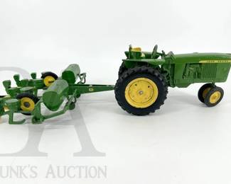 ERTL DIE CAST TRACTOR