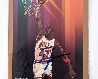 MICHAEL JORDAN SIGNED BASKETBALL CARD