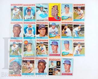 VINTAGE BASEBALL CARDS