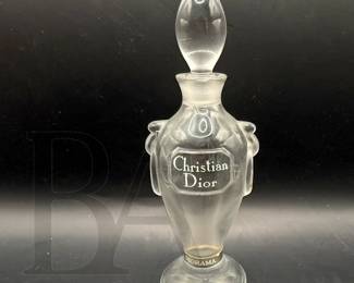 CHRISTIAN DIOR