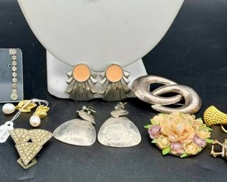 Vintage Jewelry & Scarf Clips Lot